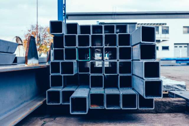 Acier : propriétés, types et usages clés dans l’industrie moderne